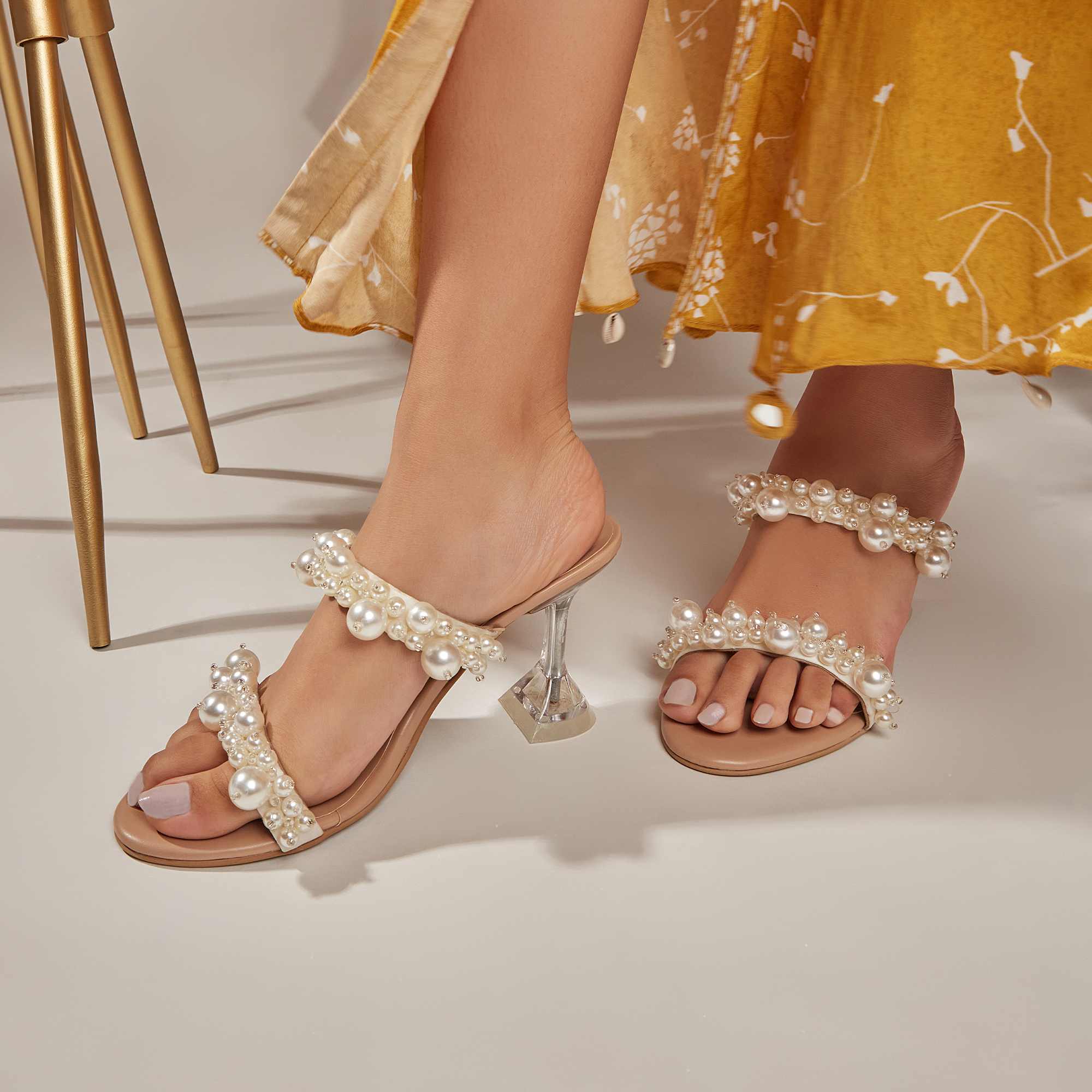 Iconic Dual Pearl Heels Cream