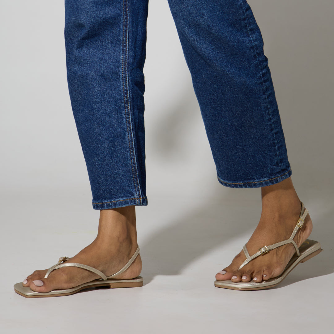 RERA SQUARE TOE THONG FLATS