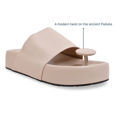 Bobble Head Cream Thong Platform