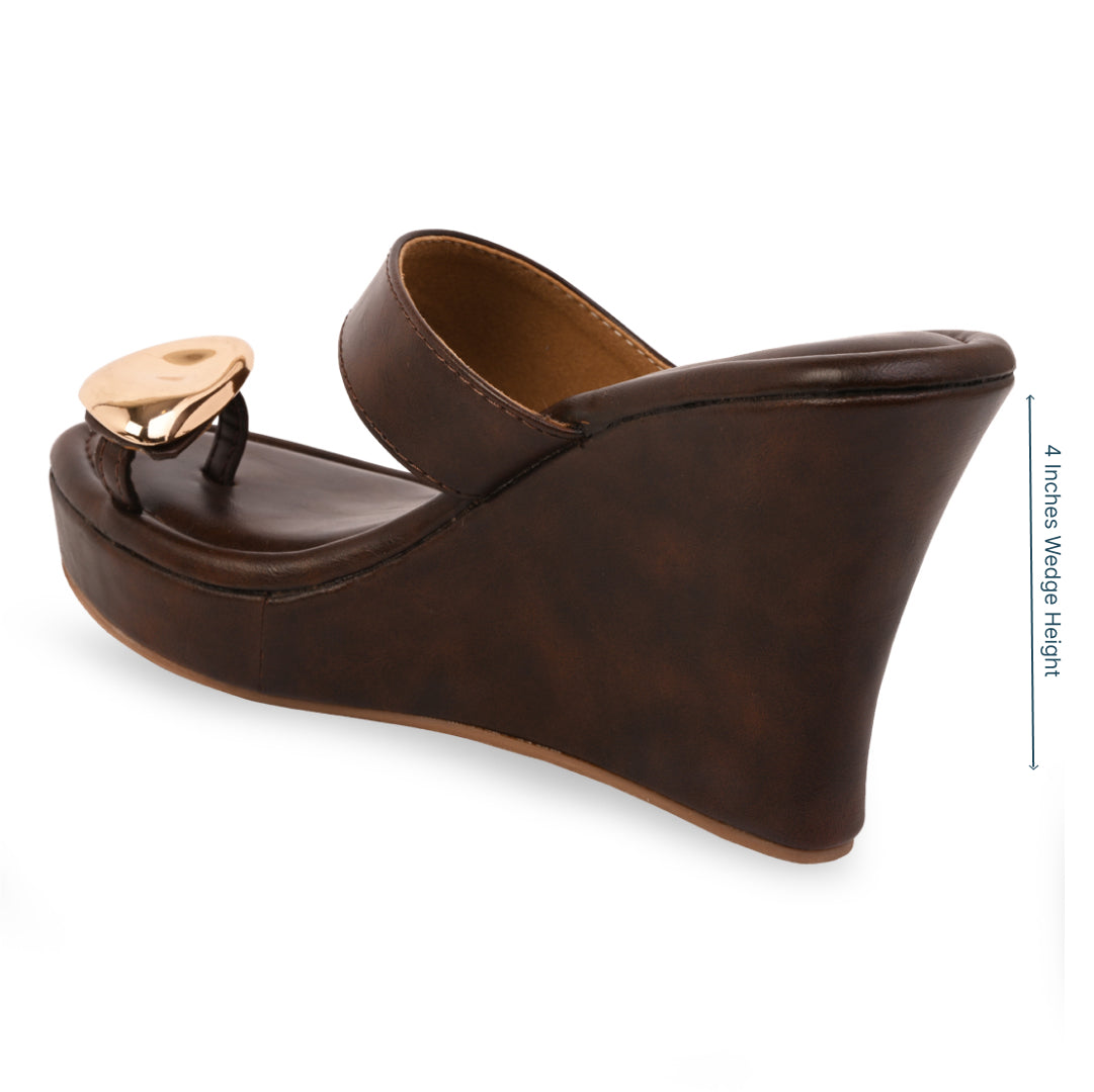 Gold Toe Stud Burgundy Wedge