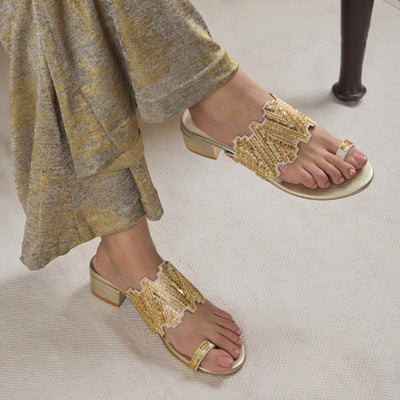 Dazzle Gold Line Toe Heel