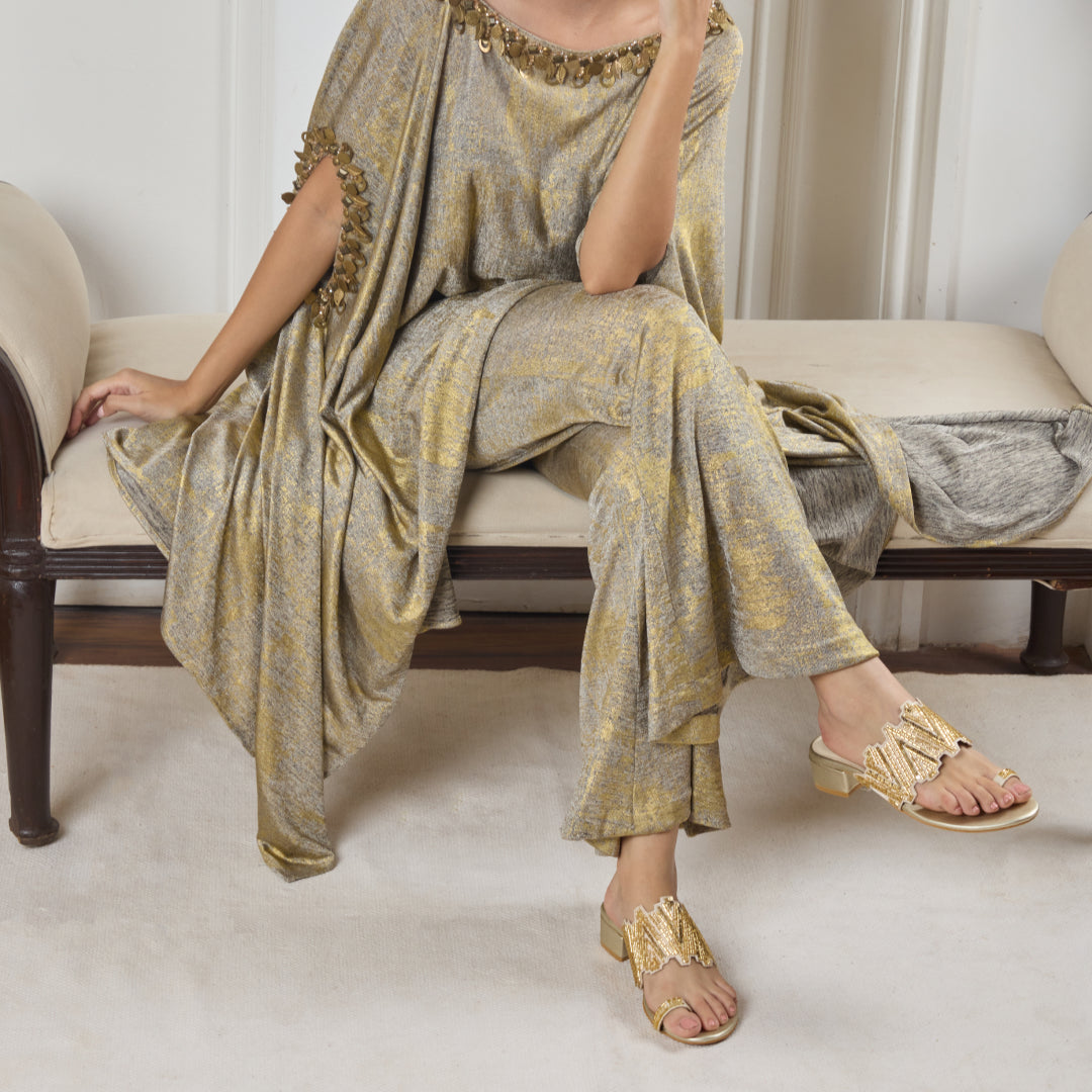 Dazzle Gold Line Toe Heel