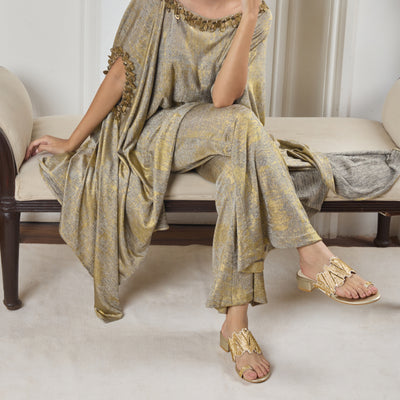 Dazzle Gold Line Toe Heel