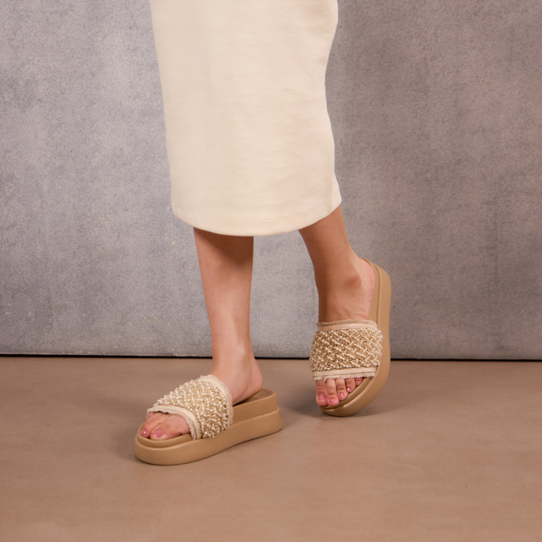 Pearly Jute Lace Slider