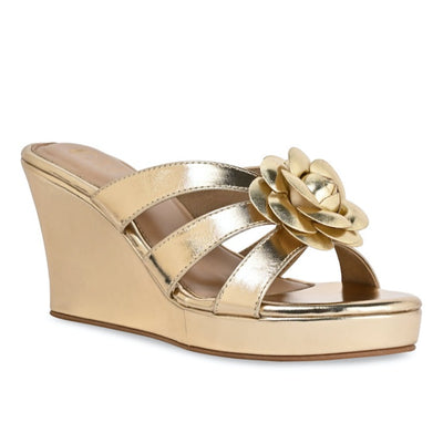 Golden flower wedge