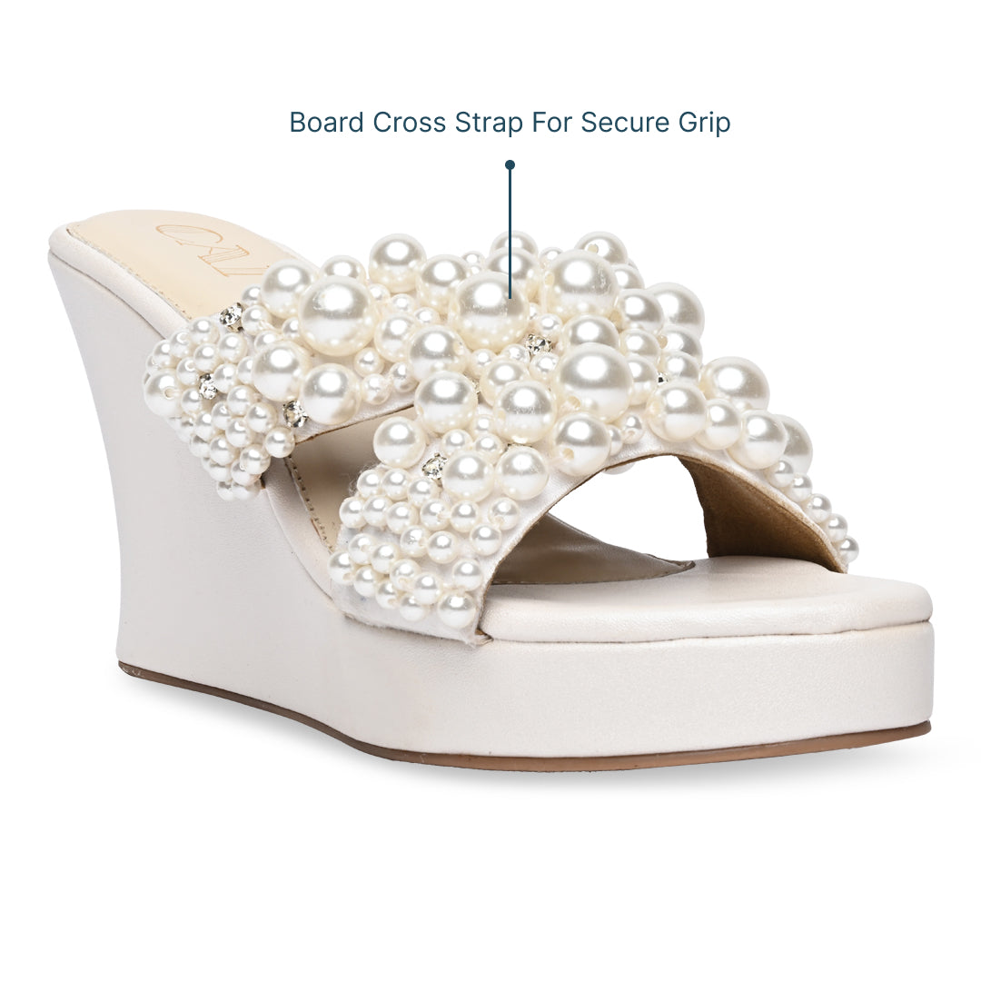 Cluster of Pearls Wedges