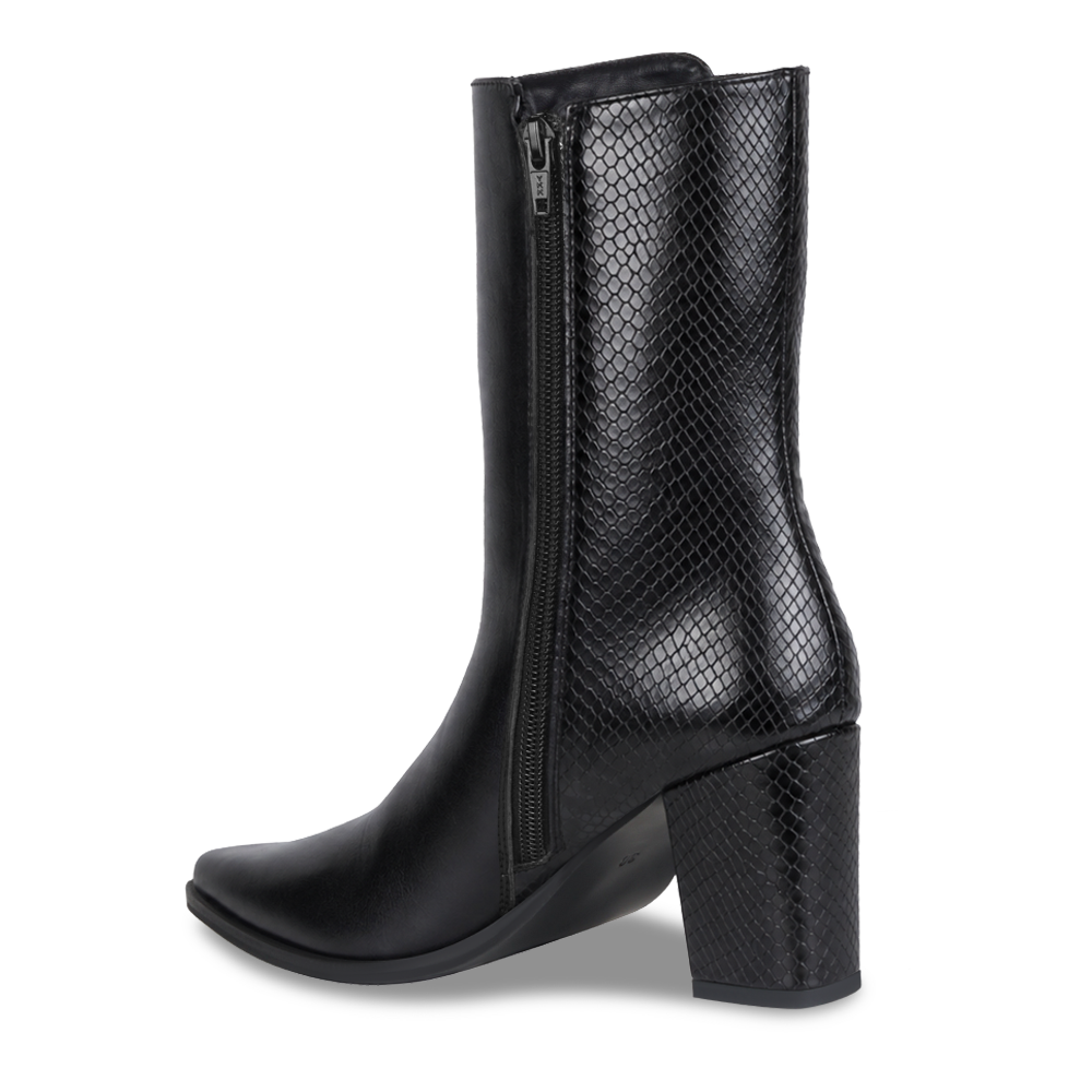 Saddle Black Boots