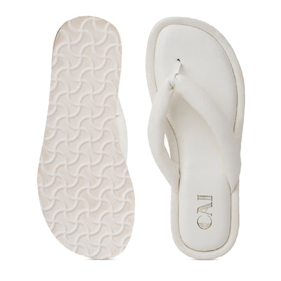 Bouncy White Flat