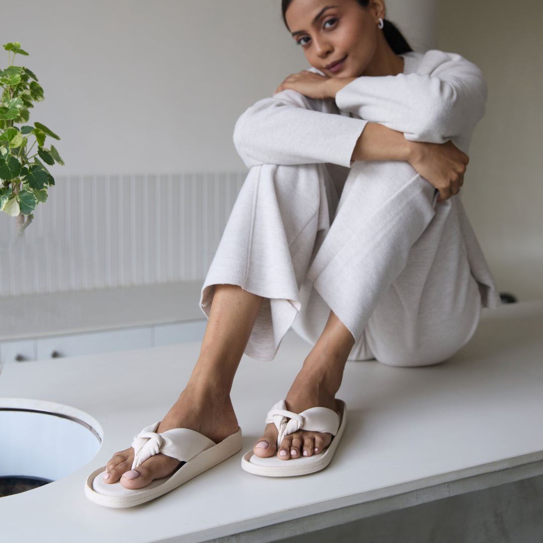 Knotted Thong Cream Flat