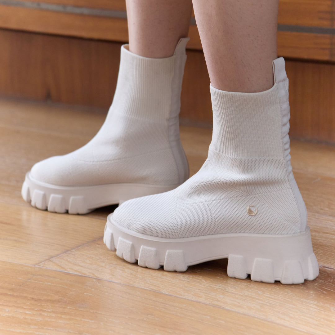 Knitwear Cream Boots