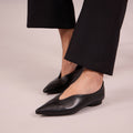 Pointed Toe Wavy Black Ballet