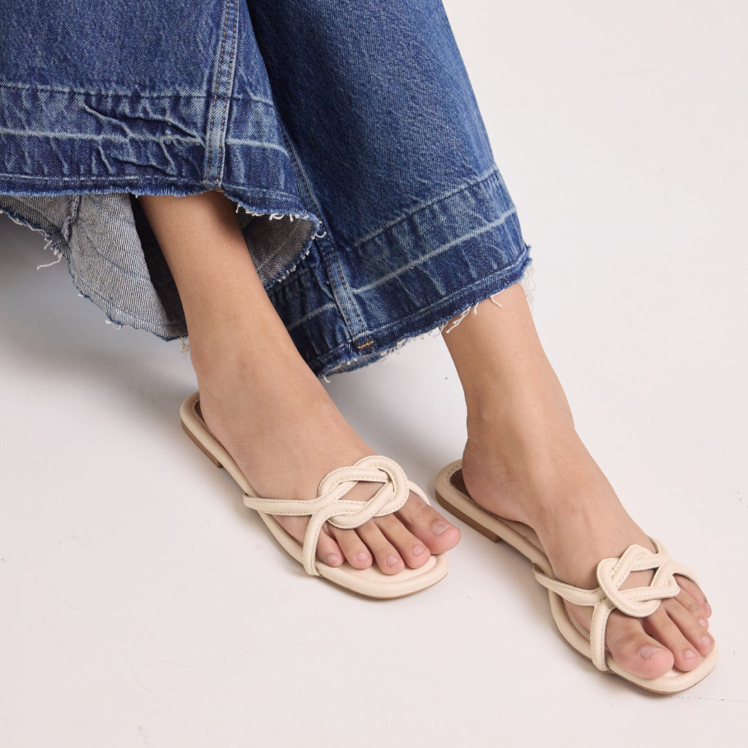 Twisted Strap Cream Flat