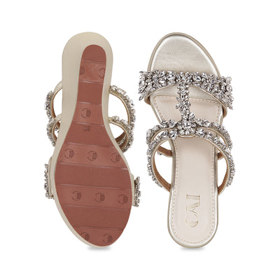 Jewel Lifted Gold Wedge