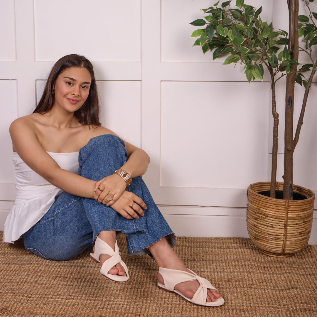 Knotty Twist Cream Flat