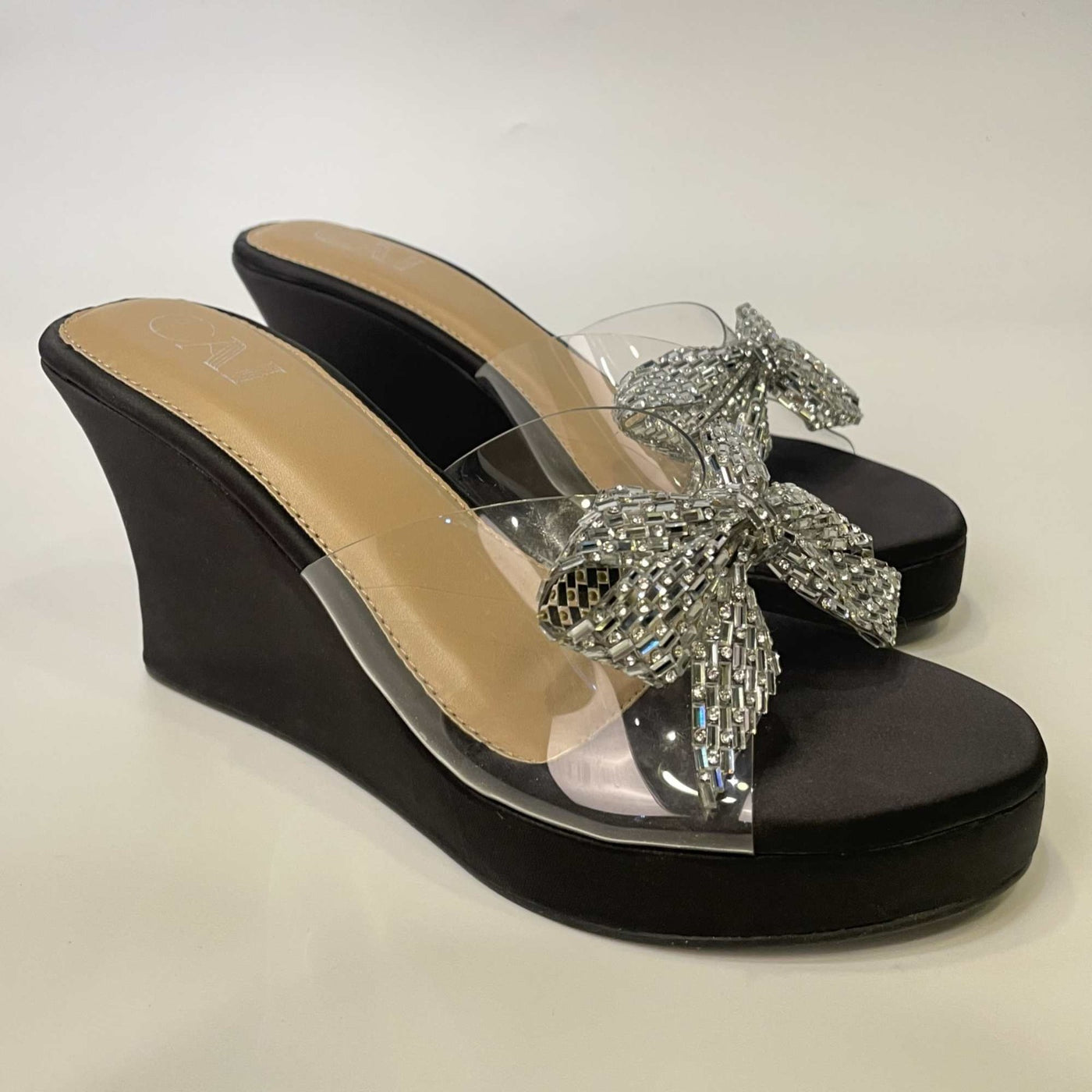 Silver Bow Black Wedge