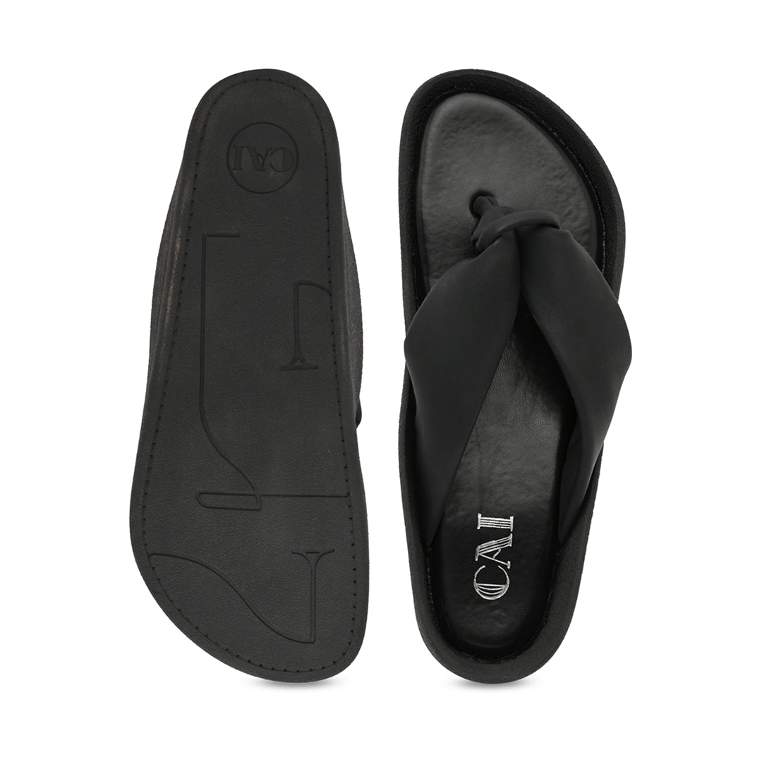 Knotted Thong Black Flat