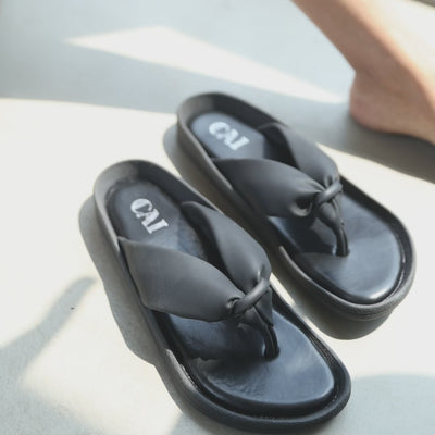 Knotted Thong Black Flat