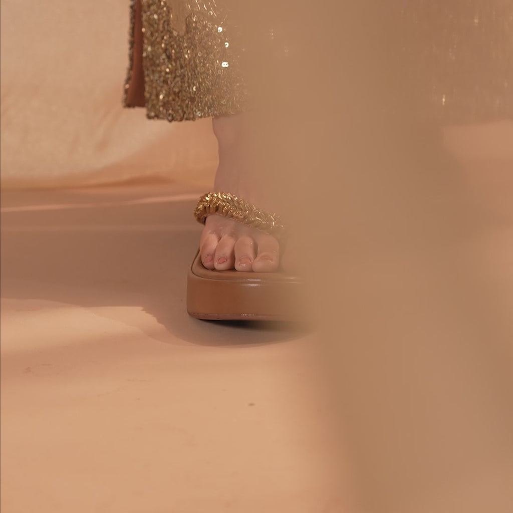 Glint Tan Slides