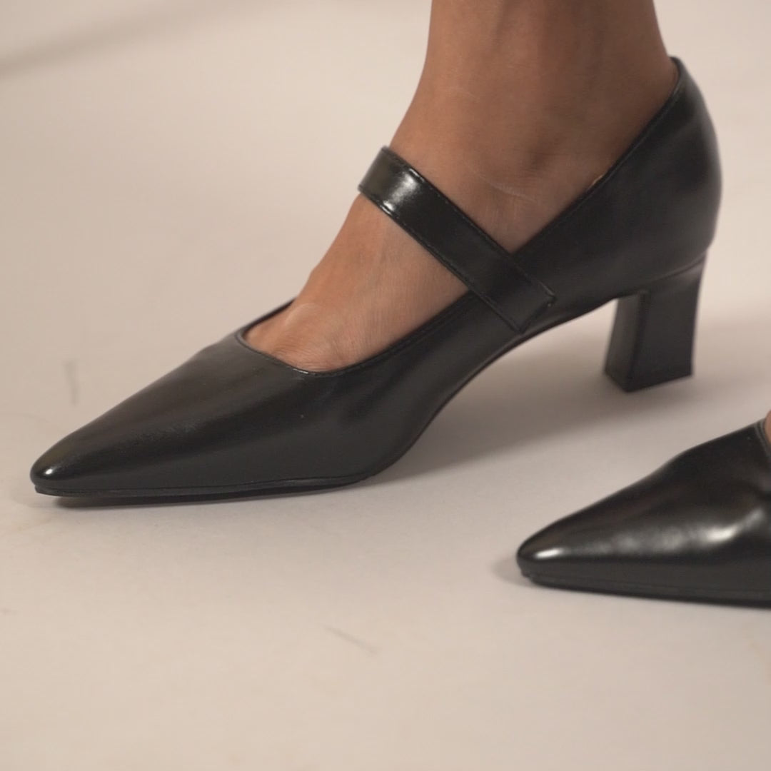 Black Mary Jane Pumps