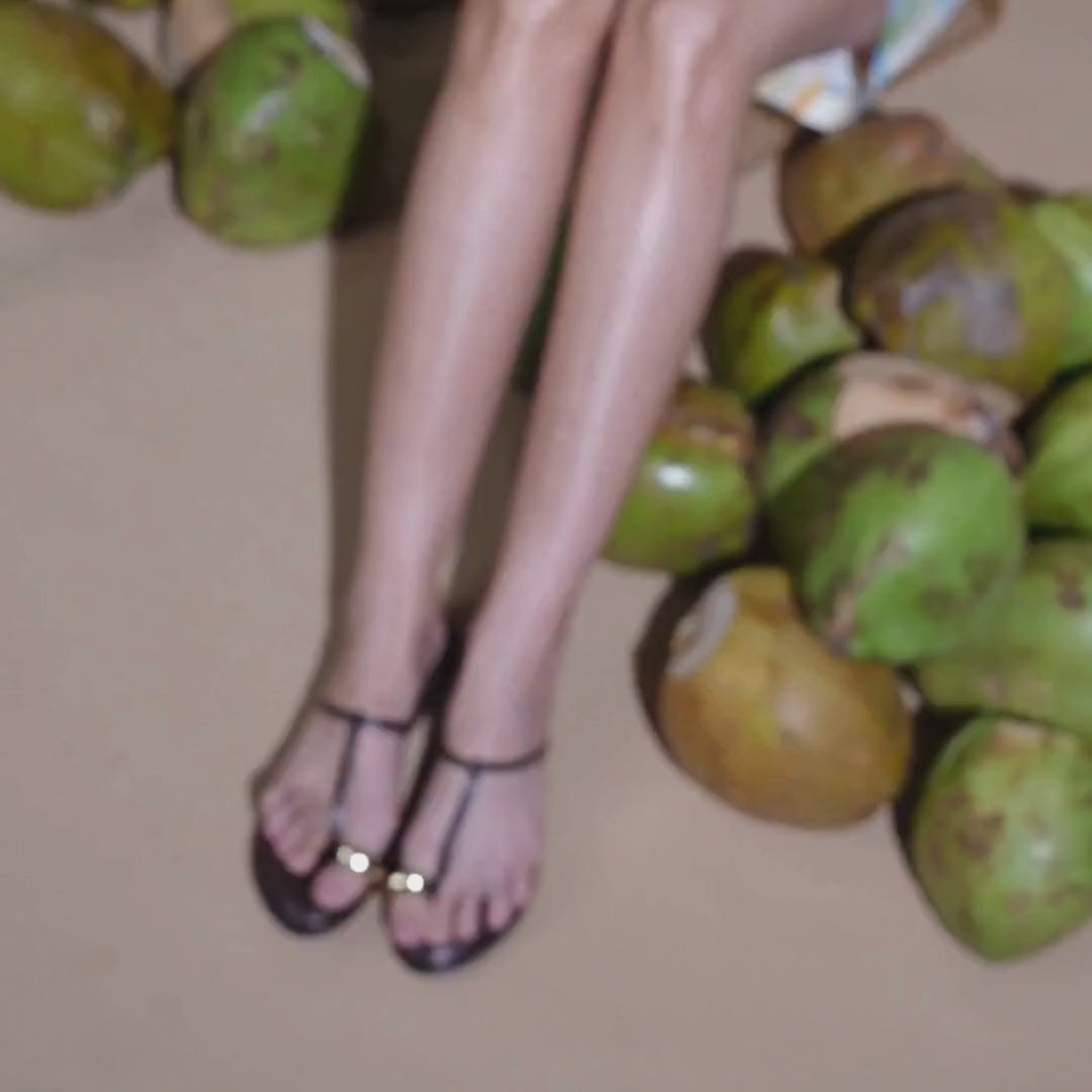 Noor Burgundy Flats