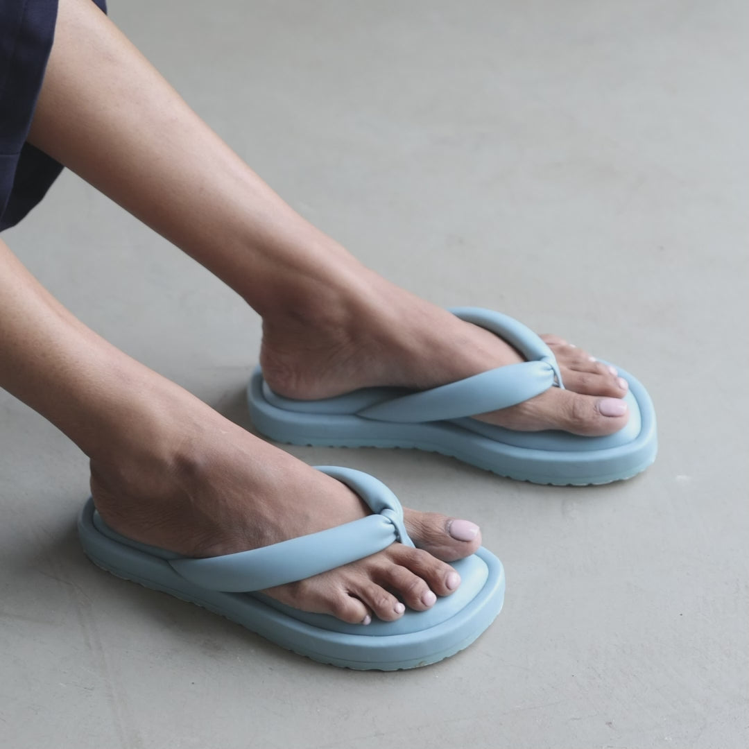 Bouncy Blue Flat