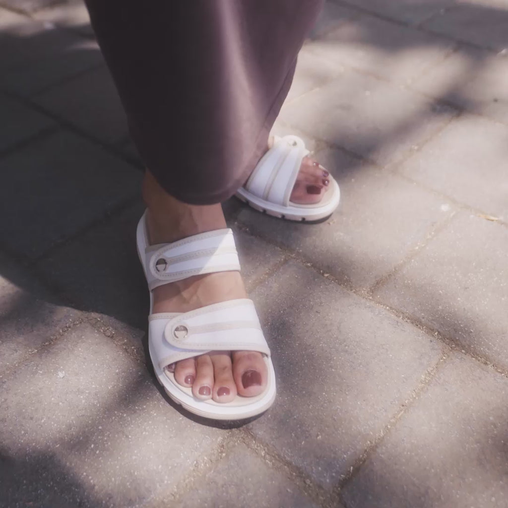 EaseGlide Beige Slides
