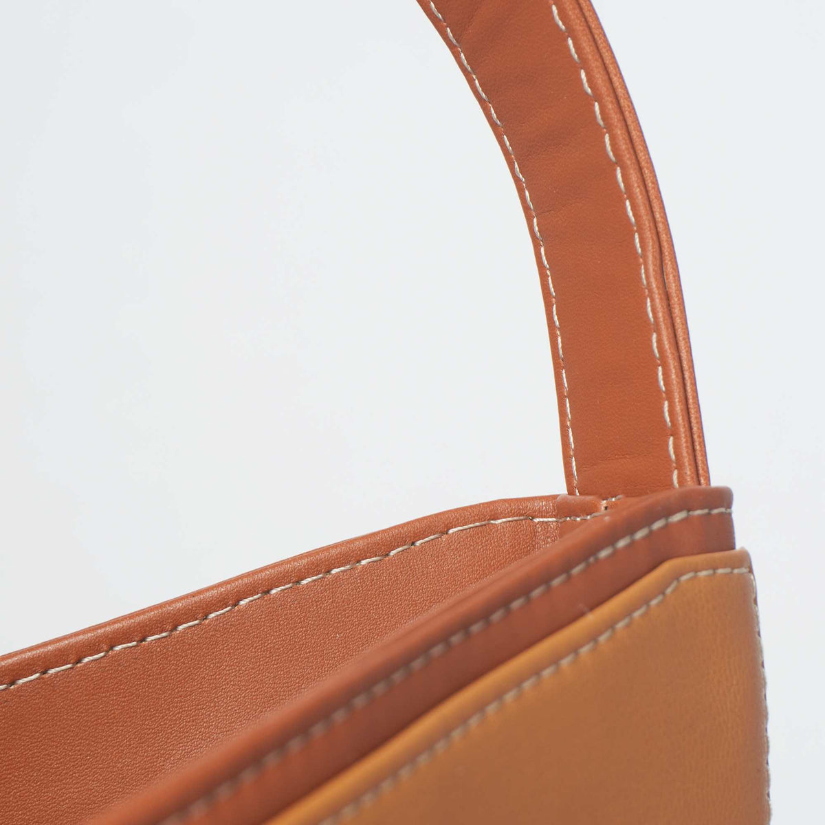 The Urban Commuter - Tan