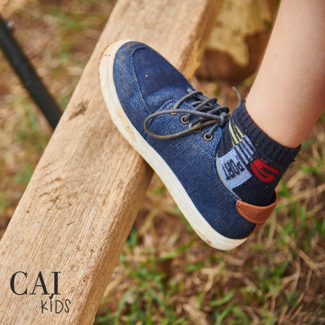 Buy Closed Boat Sneakers Online