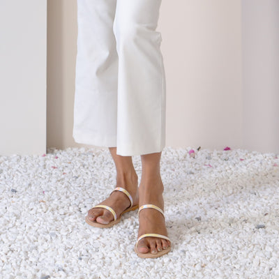 Holographic Strand Flats