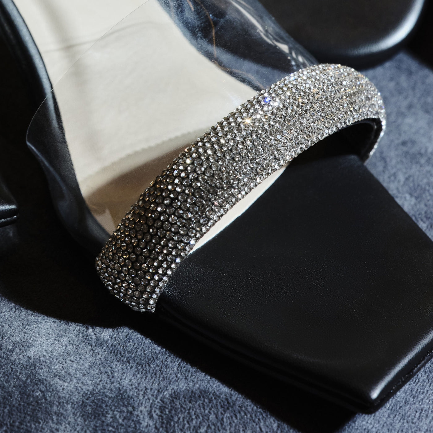 diamond studded high heels | Galeri disiarkan oleh fiona | Lemon8